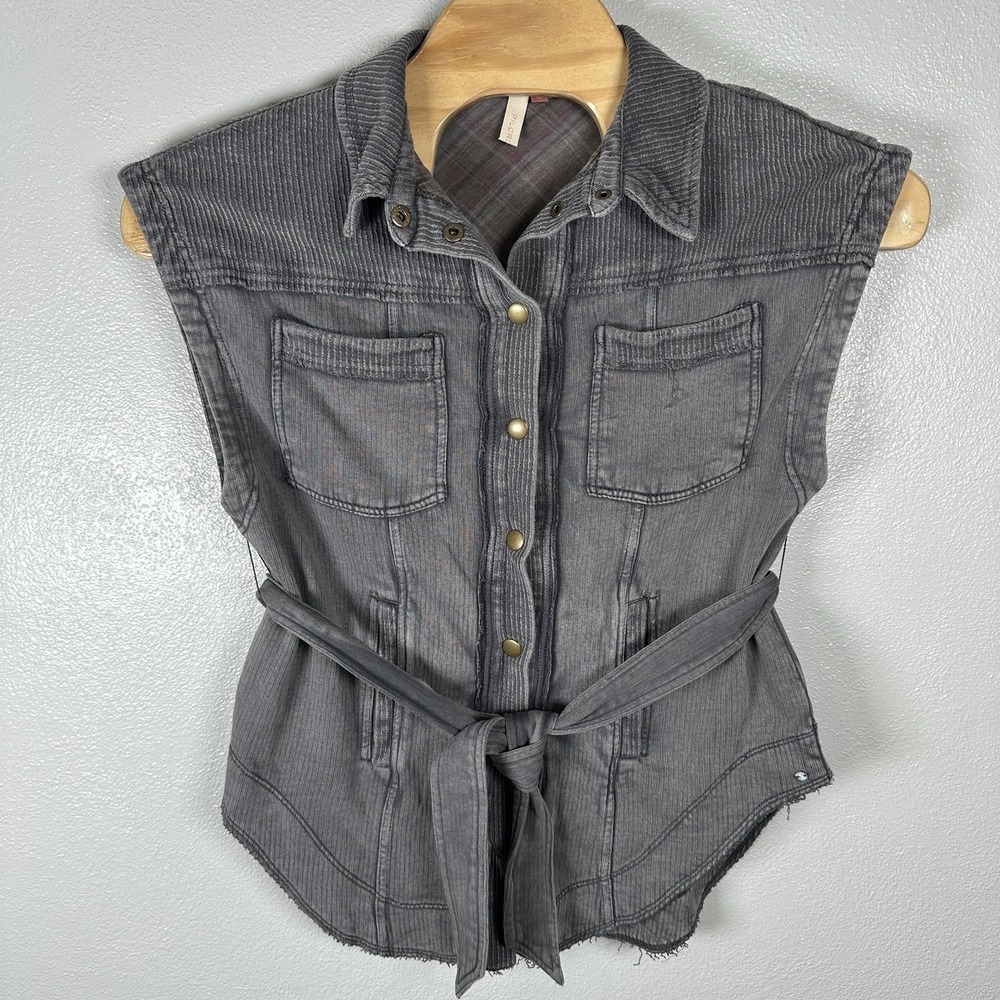 Anthropologie Pilcro Vest Womens Small Gray Wash Cotton Knit Snap Belted
